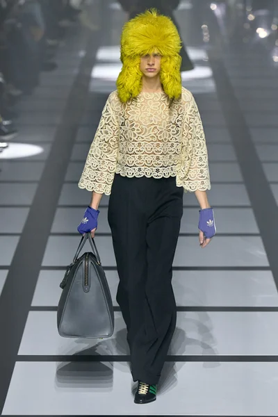 Look 67